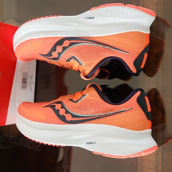 Saucony Guide 15 Sneakers. NEW in Box! Night Rose/Sunstone - Picture 4 of 15